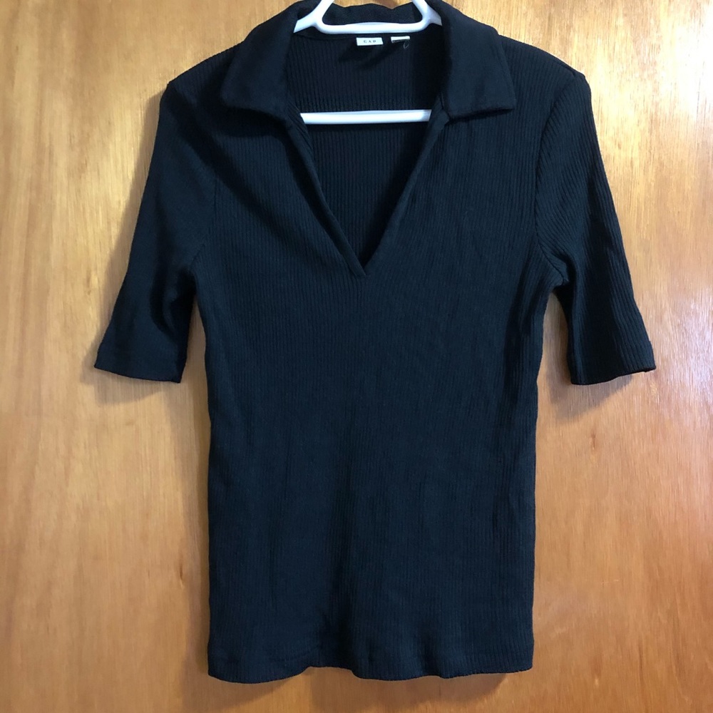 GAP black v-neck fitted top
